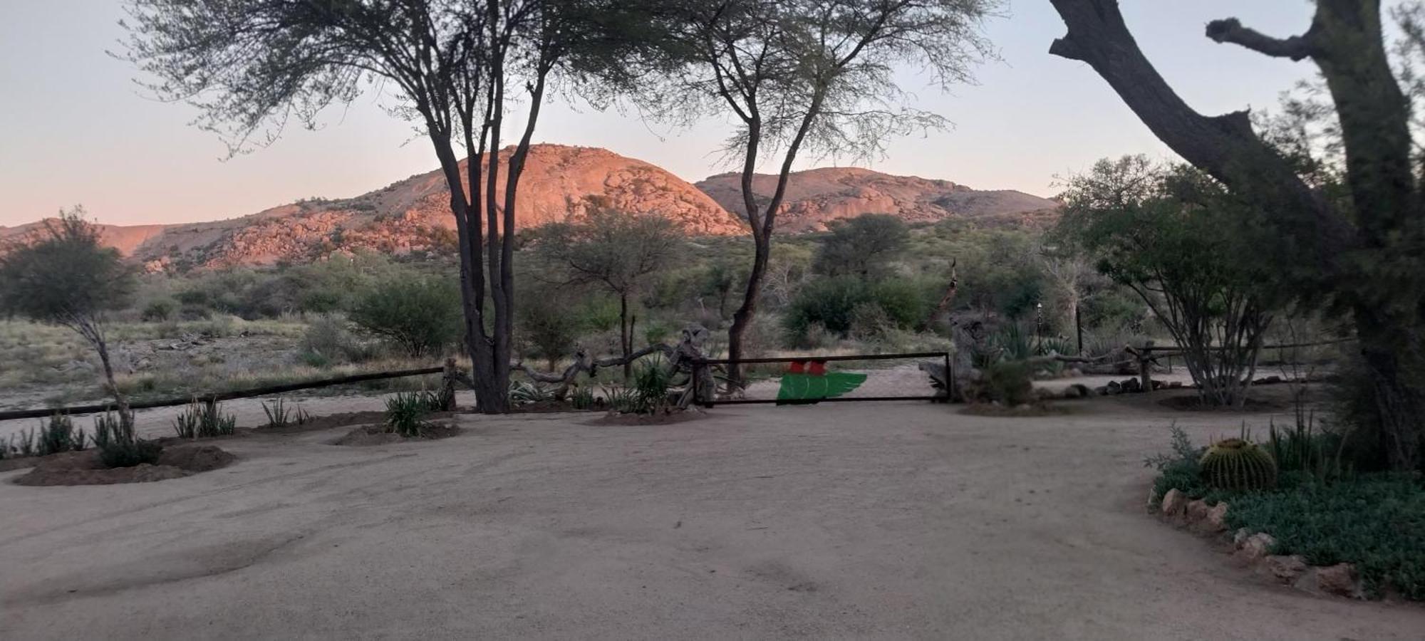 Camp Mara Hotel Omaruru Kültér fotó